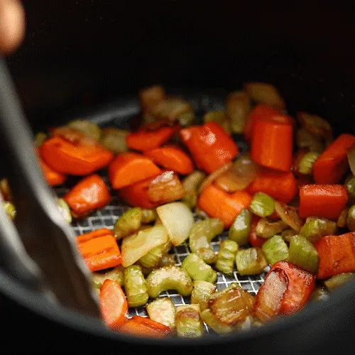 3-Quart Hybrid Nonstick Saucepan With Lid