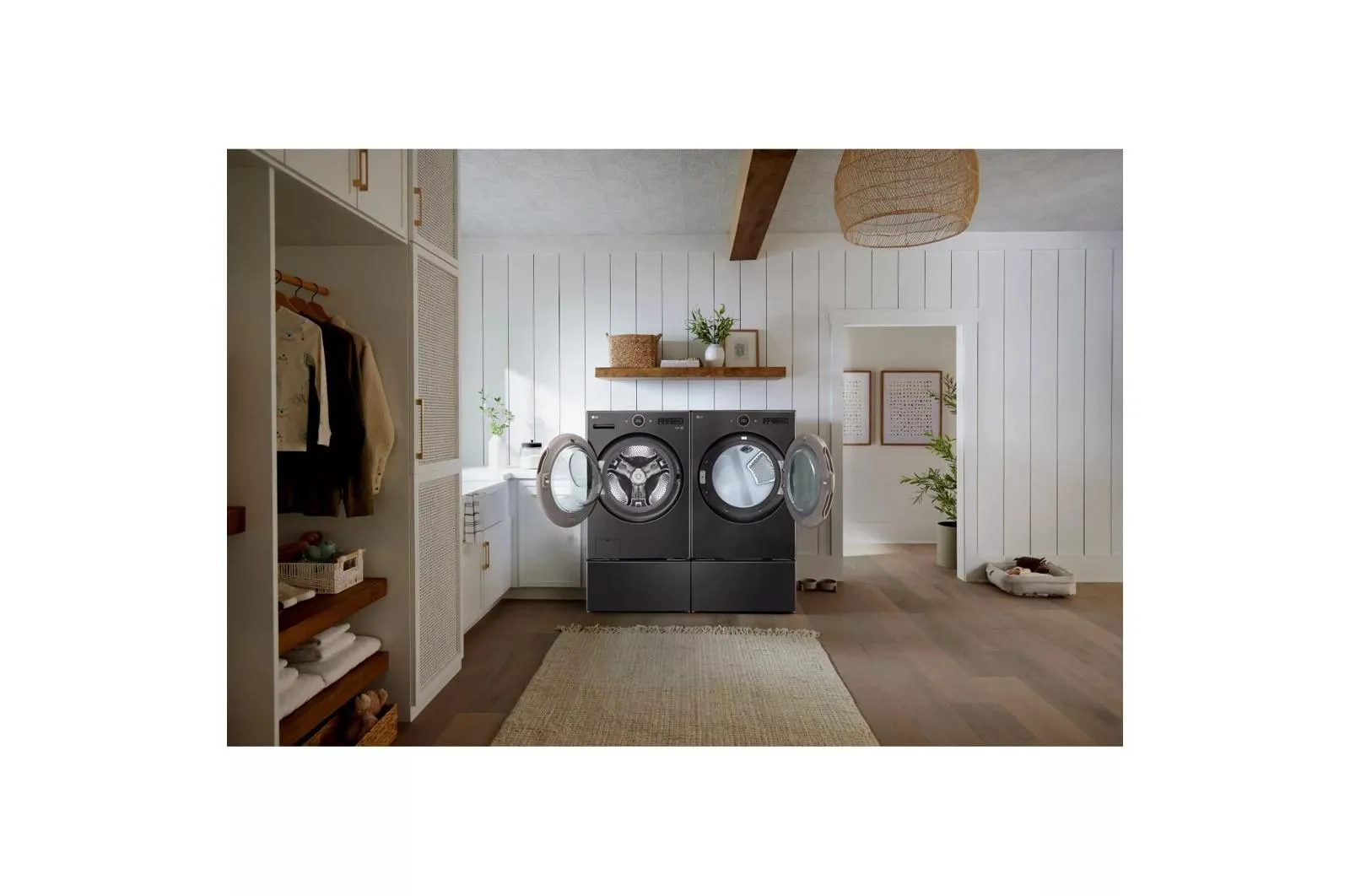 7.4 cu. ft. Smart Front Load Gas Dryer with AI Sensor Dry & TurboSteam(TM) Technology - (DLGX6501B)