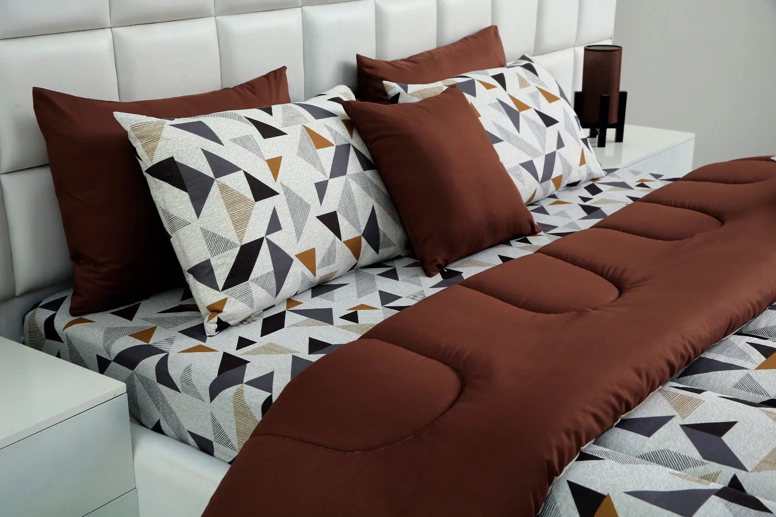 8 PCs Winter Comforter Set-Brown Triangle