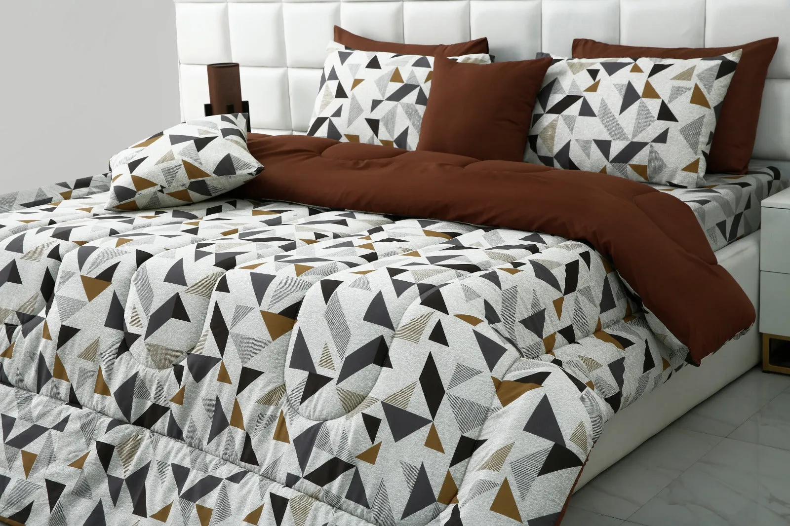 8 PCs Winter Comforter Set-Brown Triangle