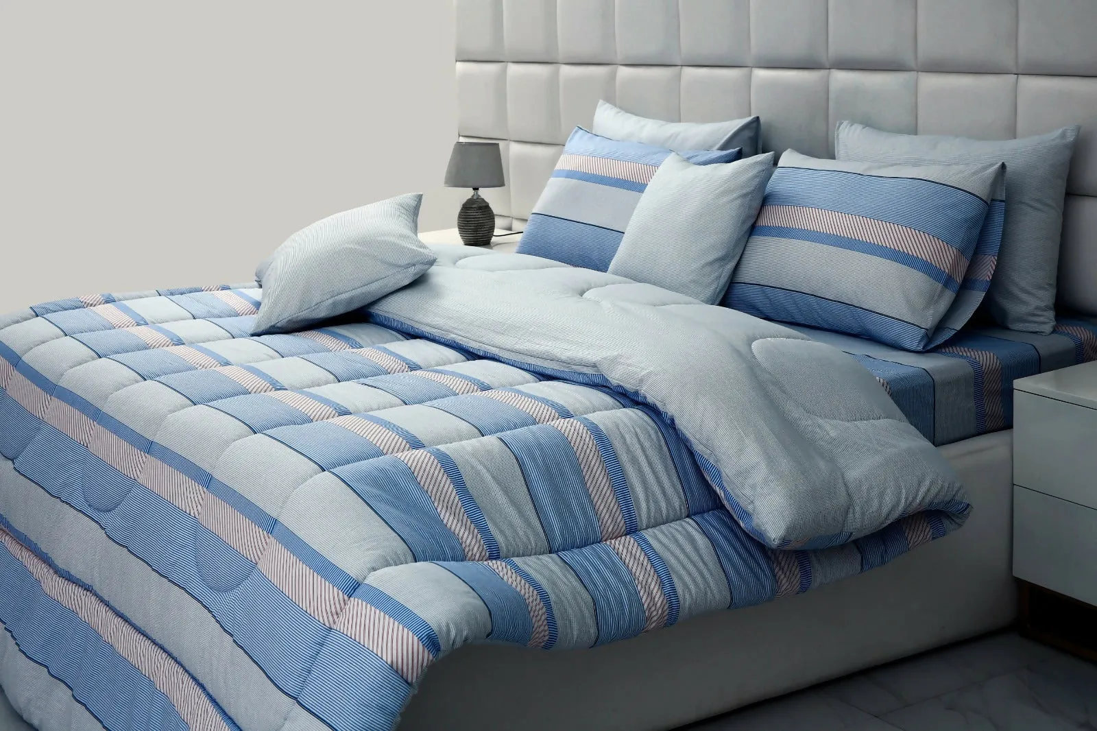 8 PCs Winter Comforter Set-Marshmallow