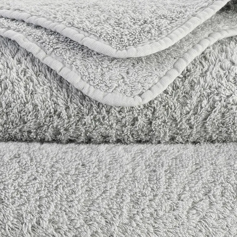 Abyss Super Pile Bath Towel 28x54 Platinum 992