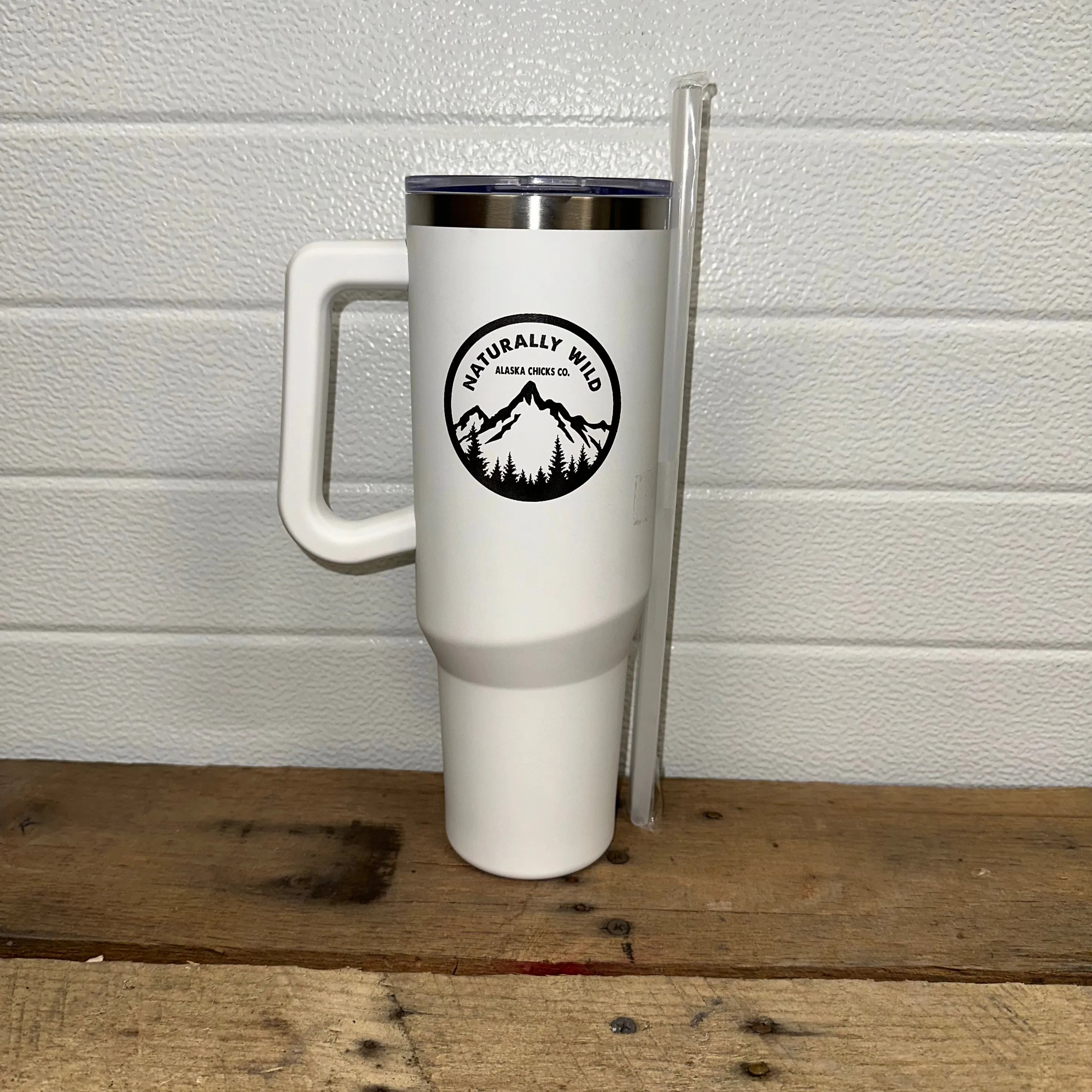 Alaskan Tumbler With Straw