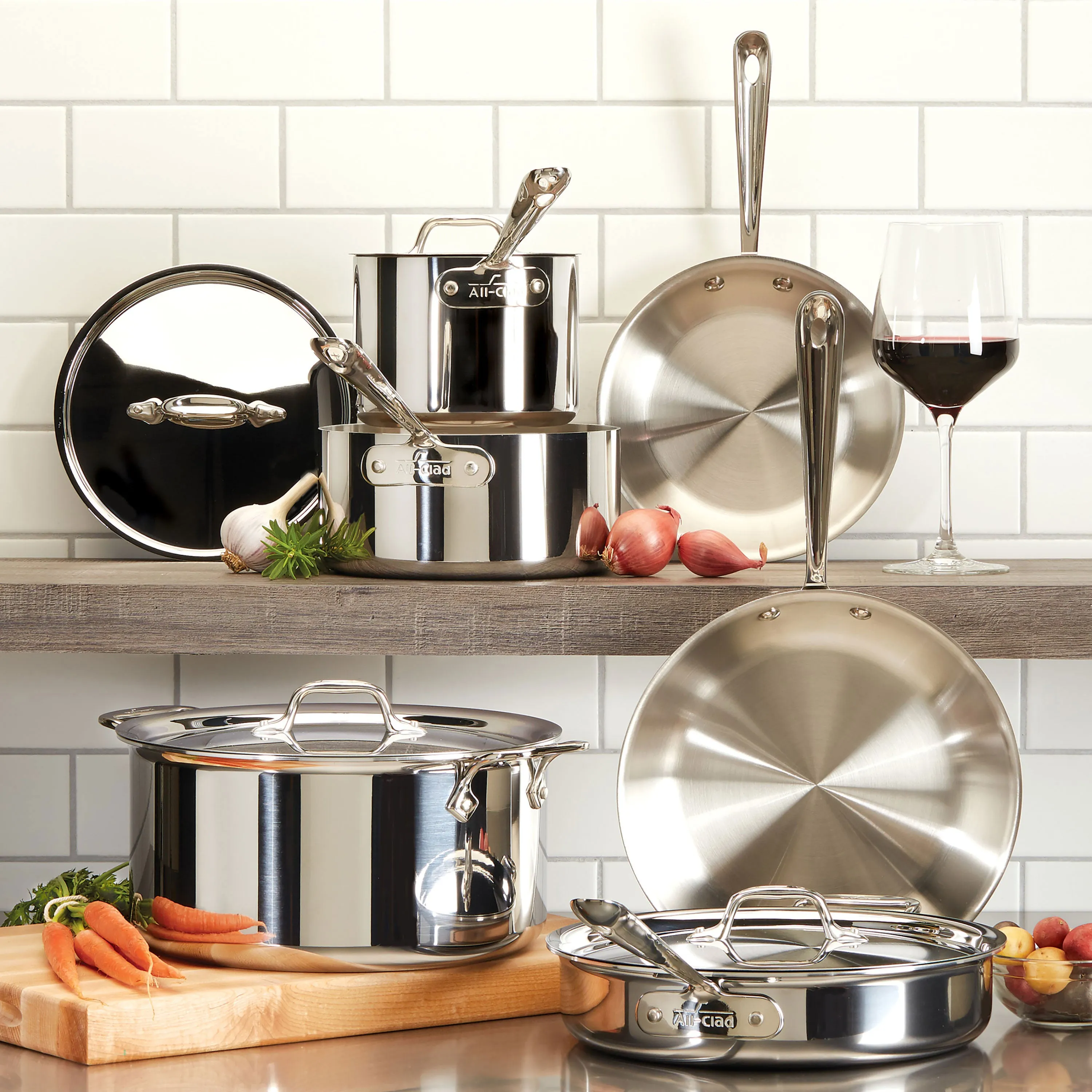 All-Clad d3 Stainless 4-quart Saucepan with Helper Handle