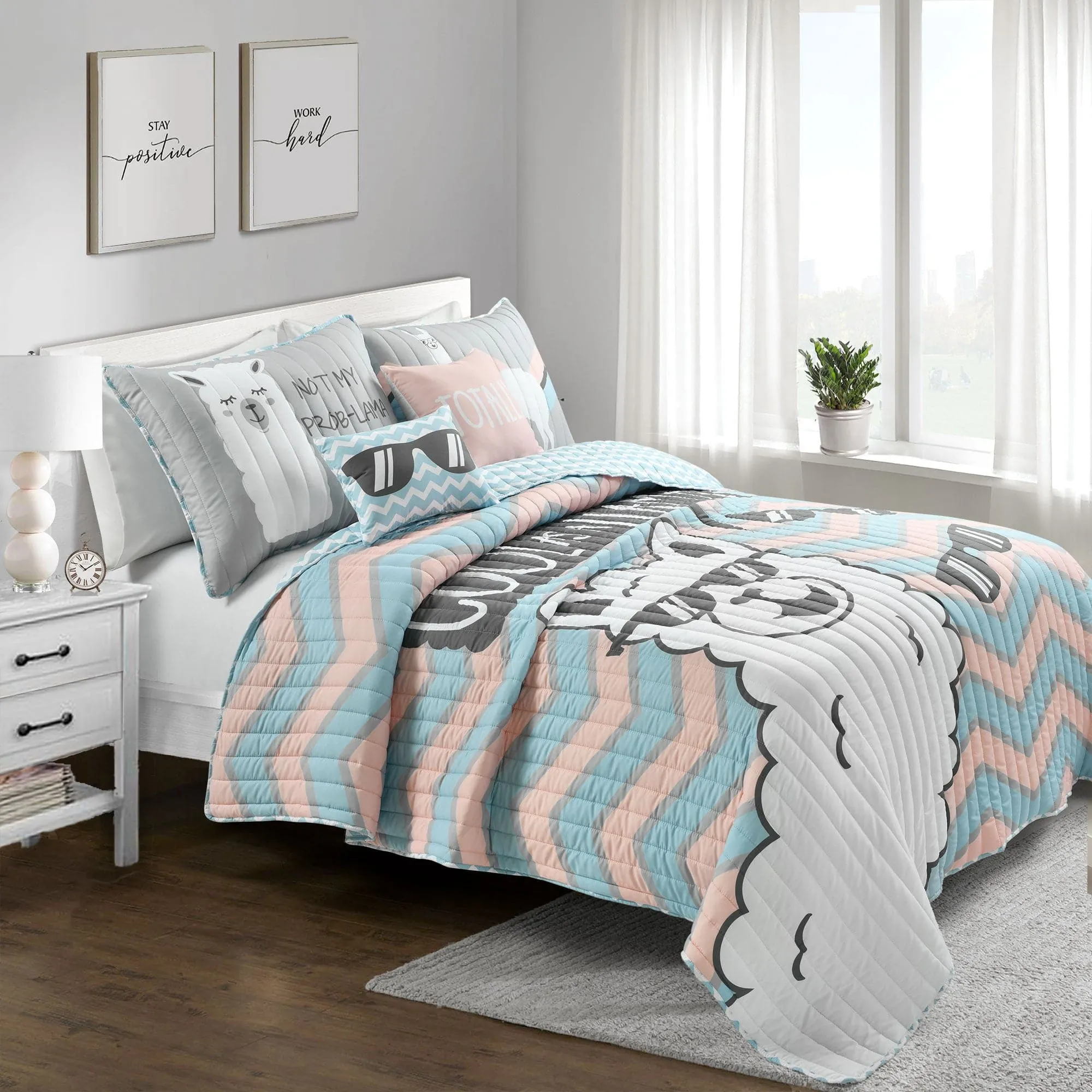 Cool As Llama Reversible Quilt Set