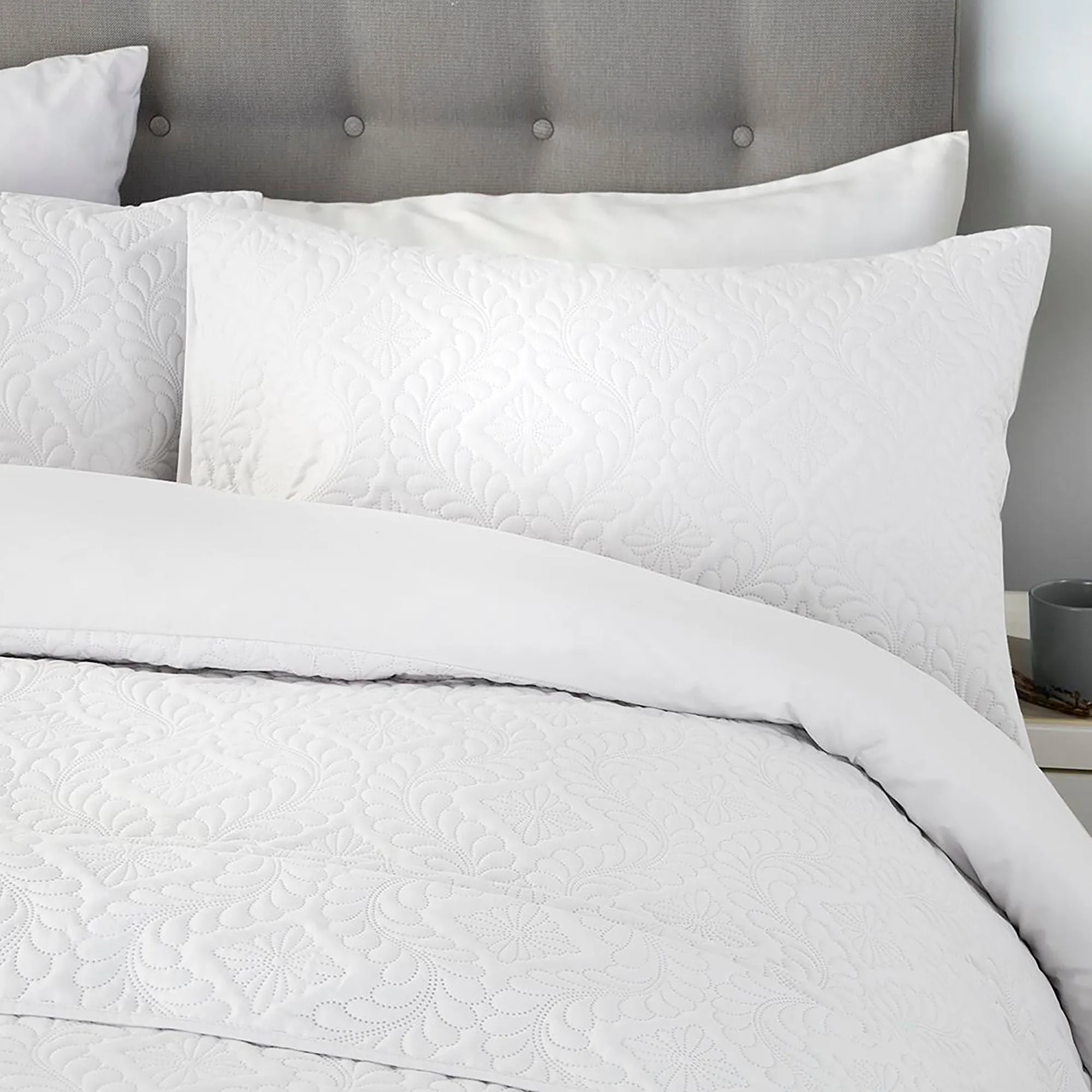 Gianna Duvet Cover Set by Serene in White