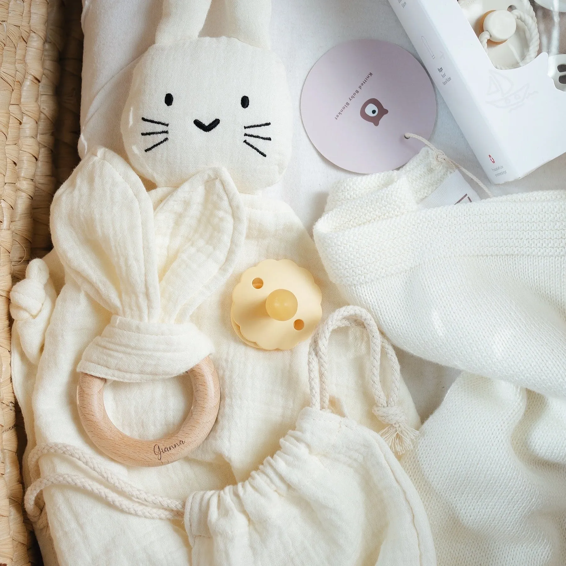 JBØRN Organic Cotton Bunny Comforter & Teether Set | Personalisable