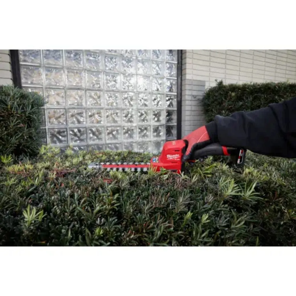 Milwaukee 2533-20 M12 FUEL 8" Hedge Trimmer