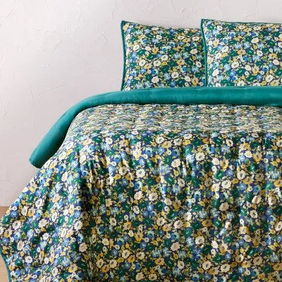 Open Box - Twin/Twin Extra Long Printed Floral Quilt and Sham Set Blue - Opalhouse