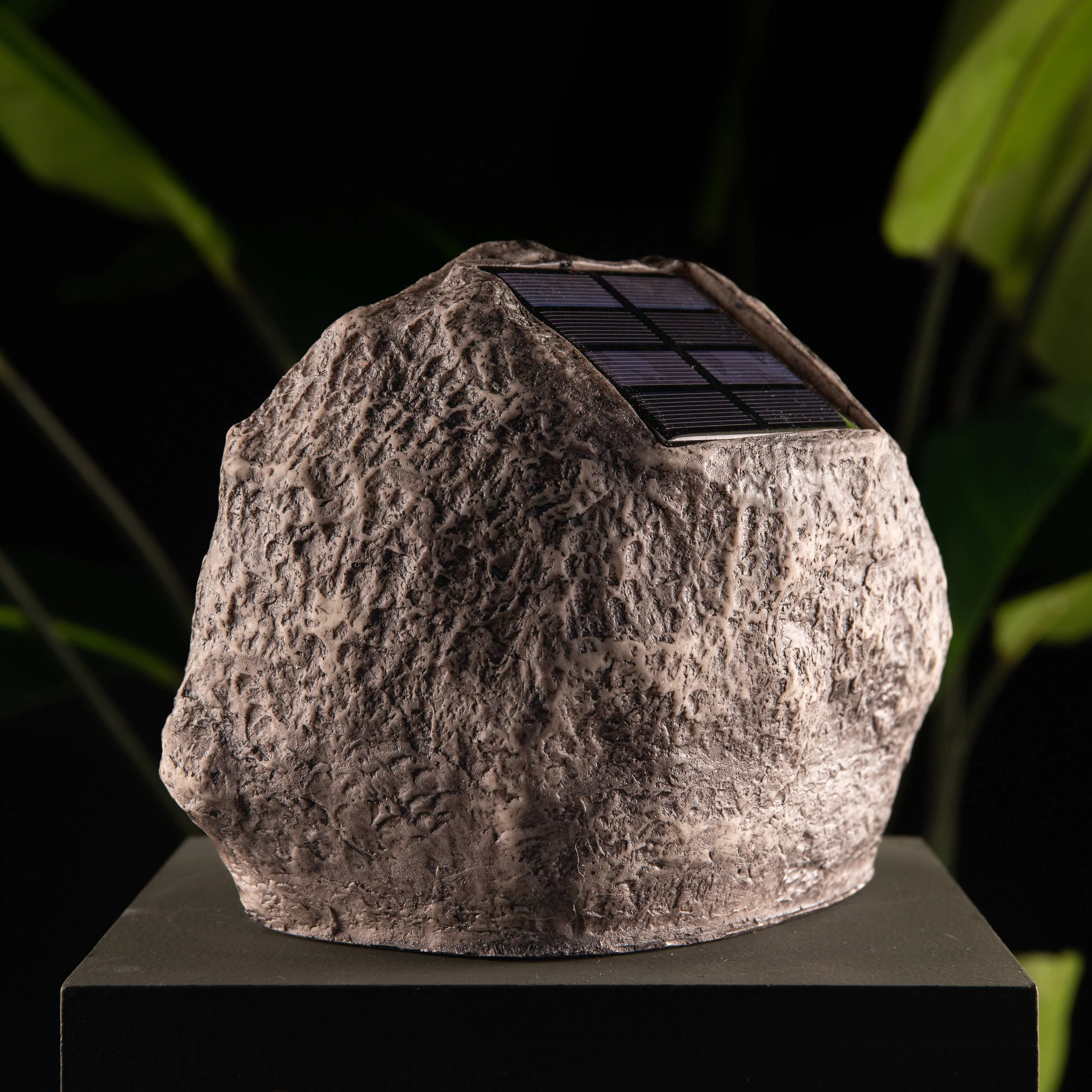 Smart Solar Jumbo Rock Light