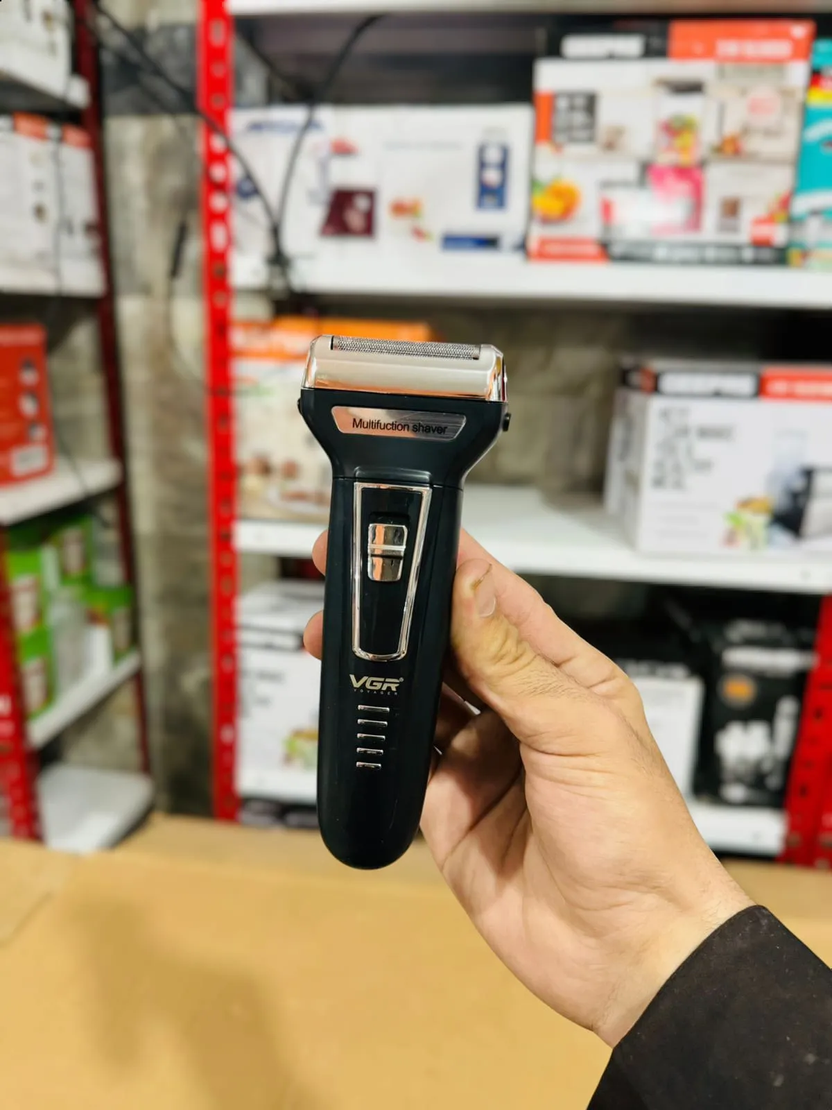 VGR 3 in 1 Trimmer & Shaver V-210