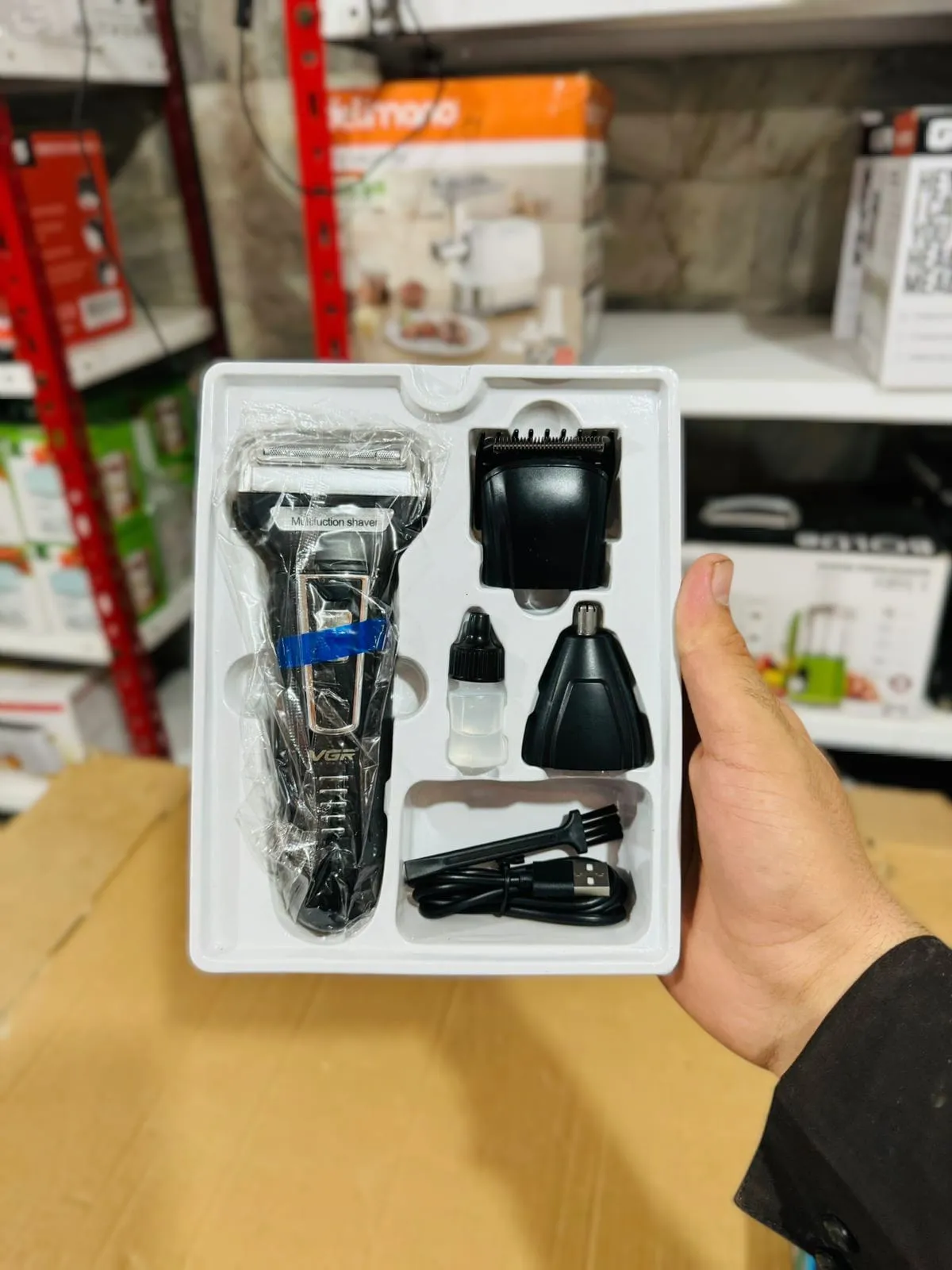 VGR 3 in 1 Trimmer & Shaver V-210