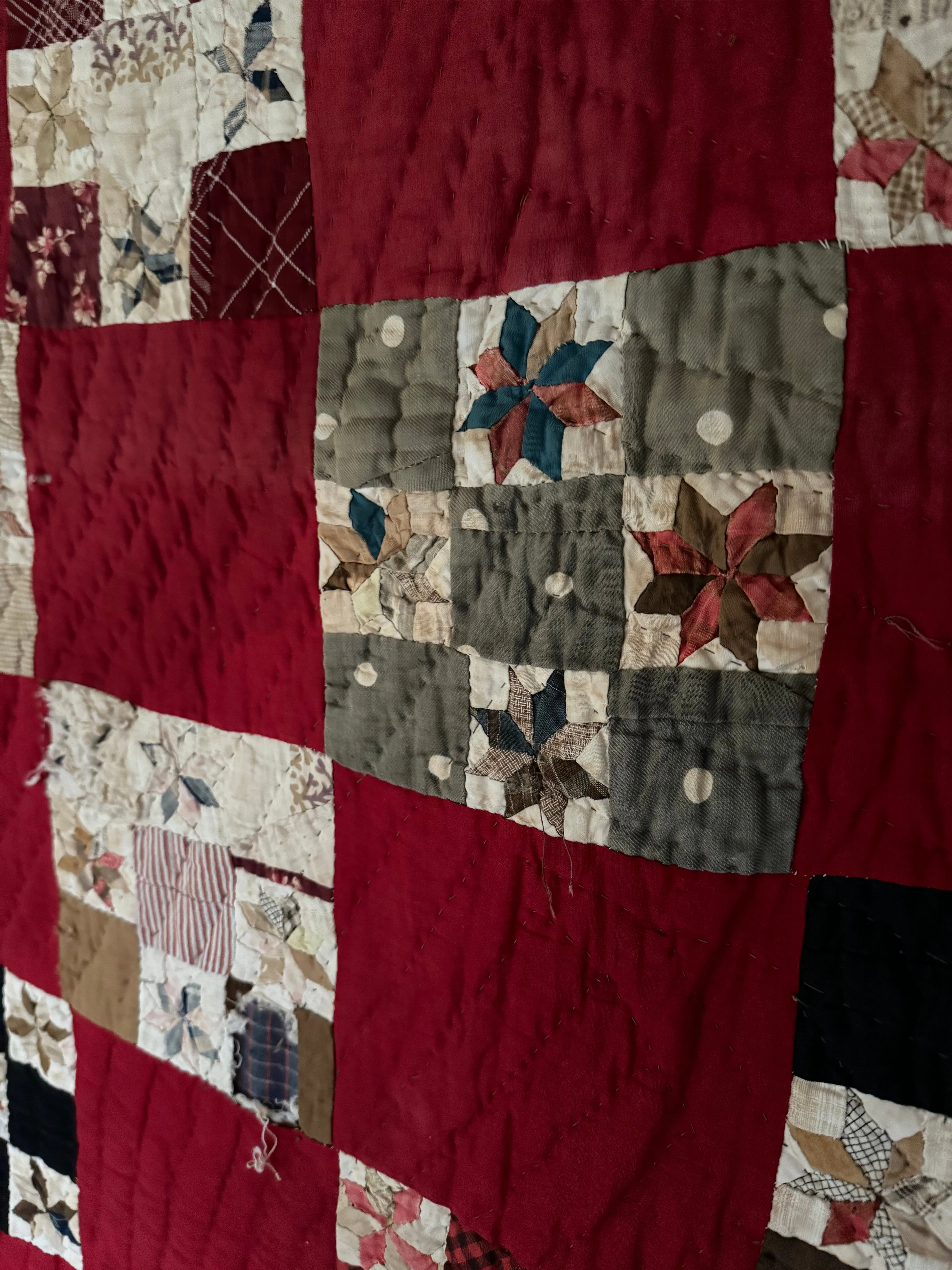 Vintage Handmade Quilt - Black   Red